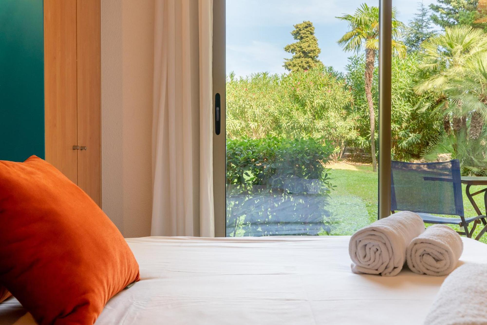 Les 15 Pins & La Mer -Your Green Getaway Near Sea & Beach Antibes Buitenkant foto