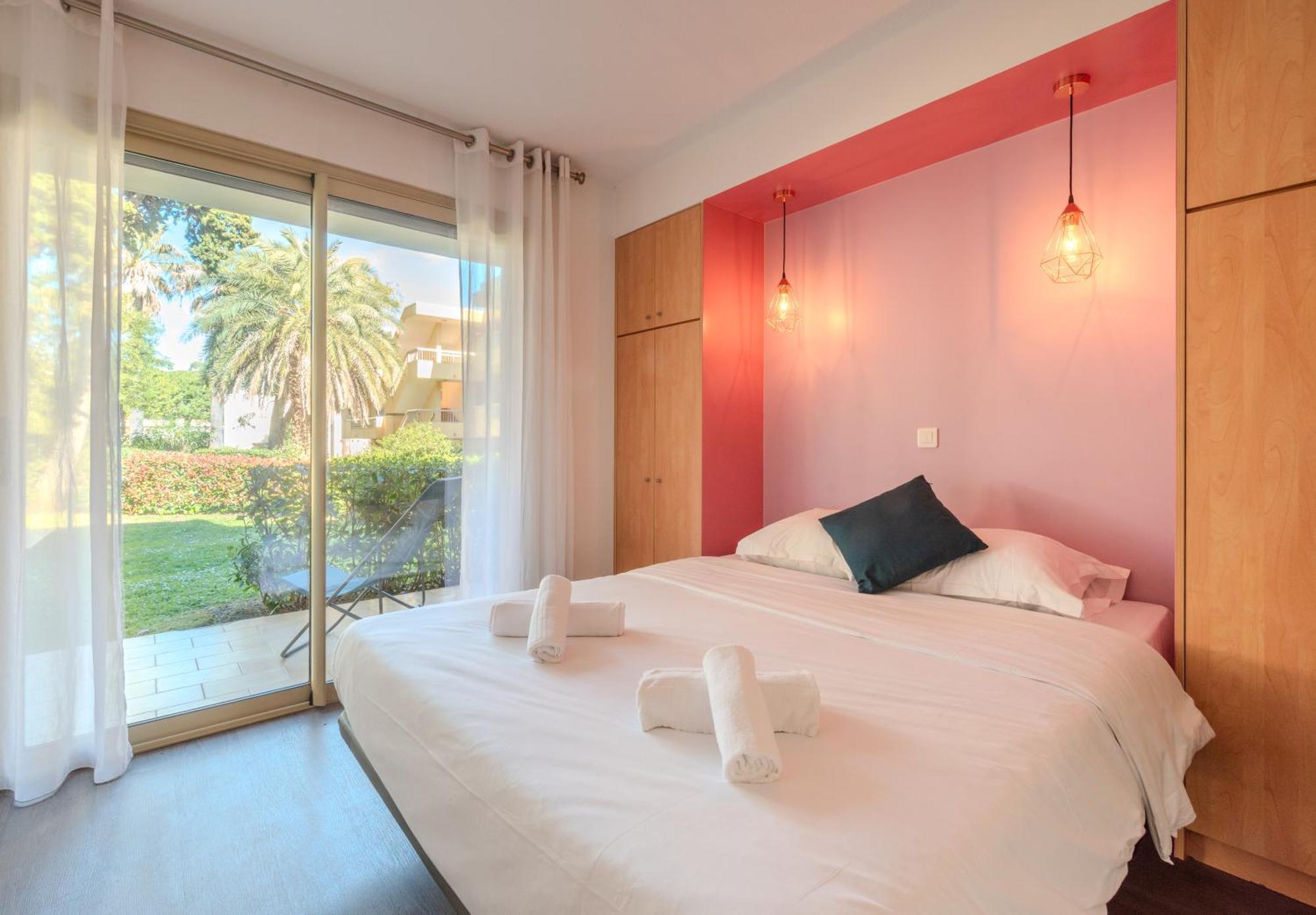 Les 15 Pins & La Mer -Your Green Getaway Near Sea & Beach Antibes Buitenkant foto