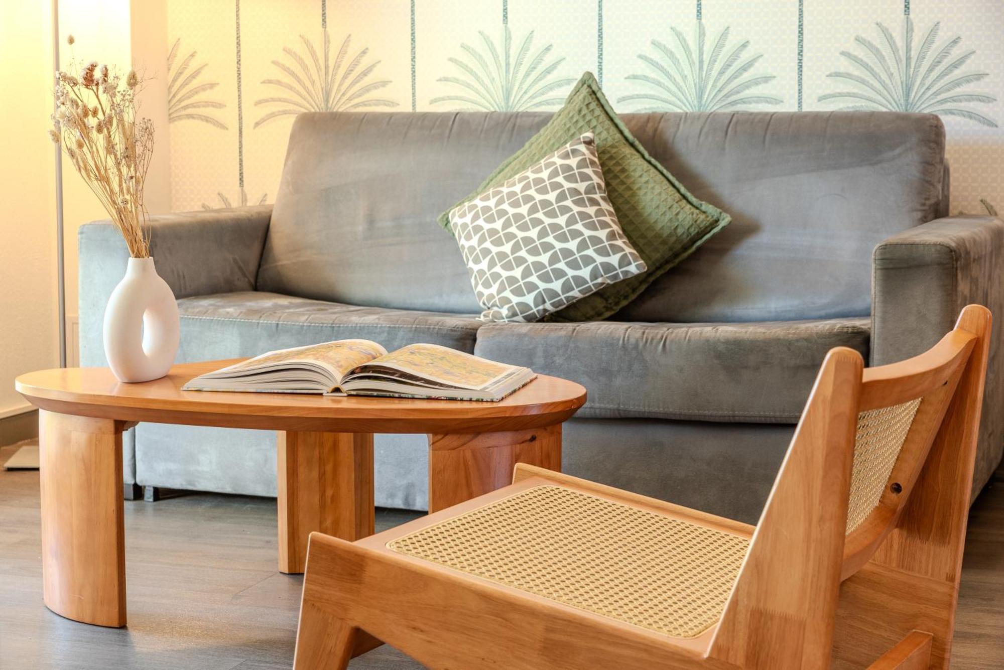 Les 15 Pins & La Mer -Your Green Getaway Near Sea & Beach Antibes Buitenkant foto