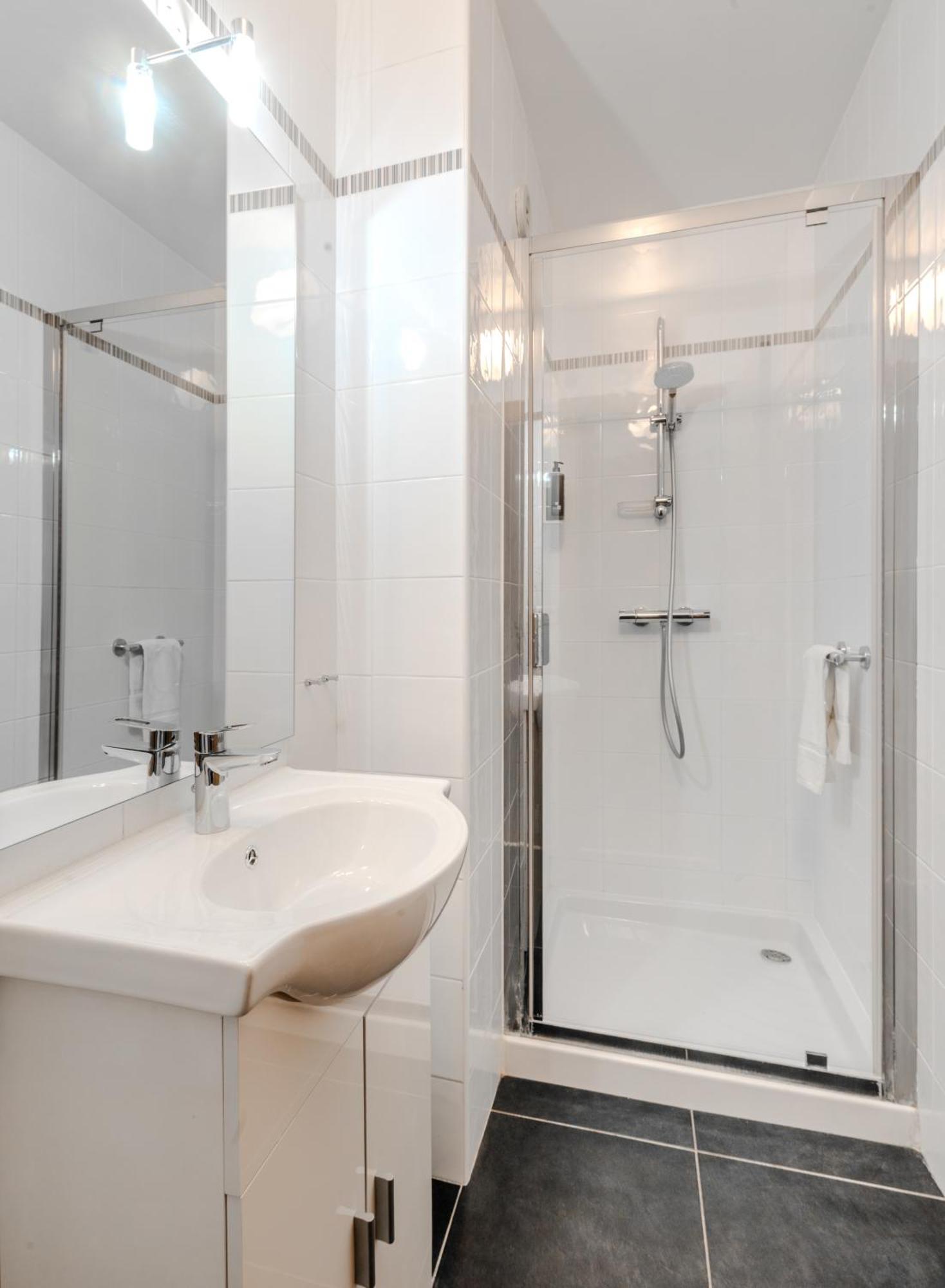 Les 15 Pins & La Mer -Your Green Getaway Near Sea & Beach Antibes Buitenkant foto