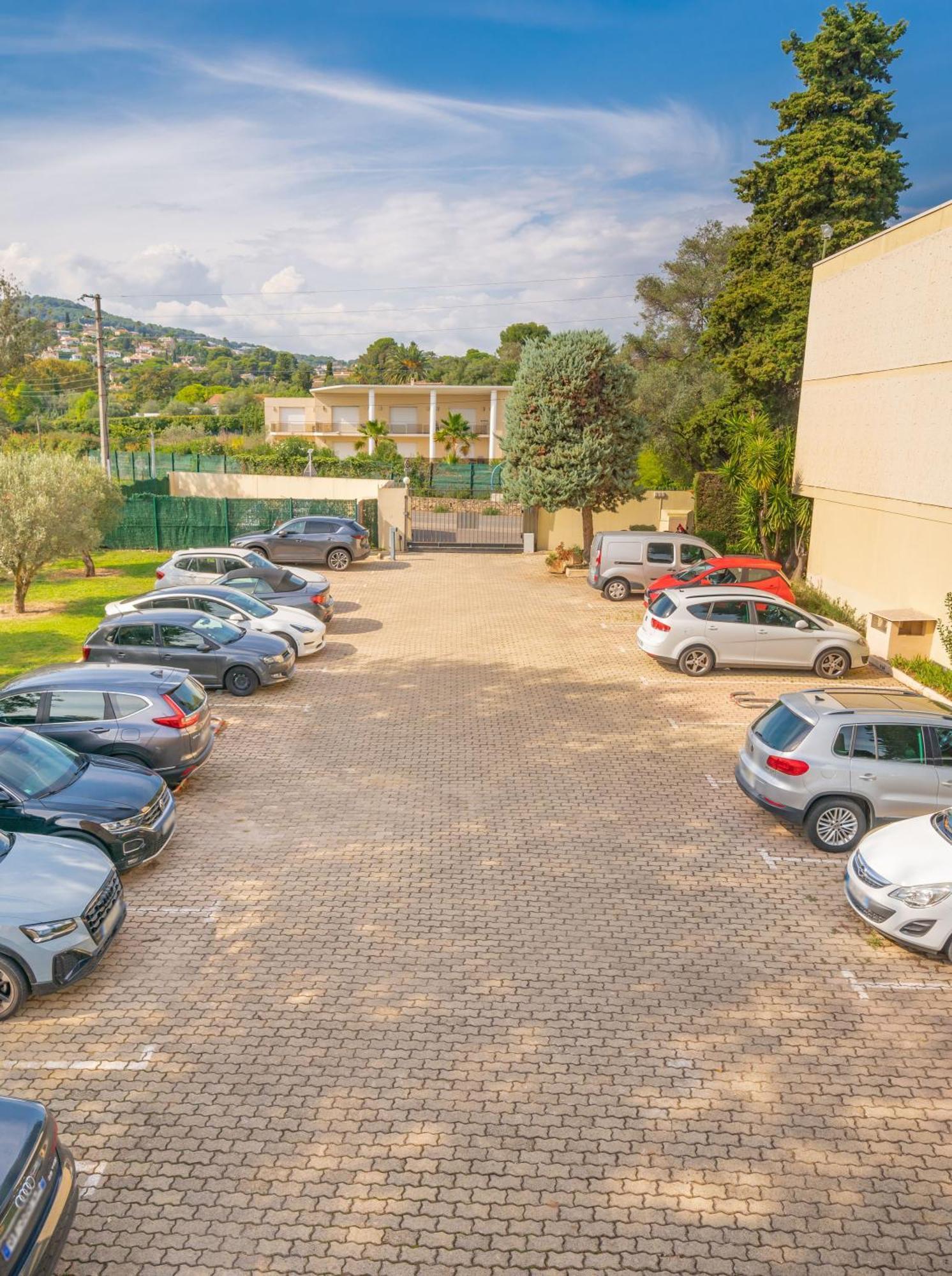 Les 15 Pins & La Mer -Your Green Getaway Near Sea & Beach Antibes Buitenkant foto